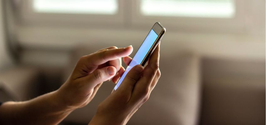 A person maximizing the benefits of a mobile-friendly signing application.
