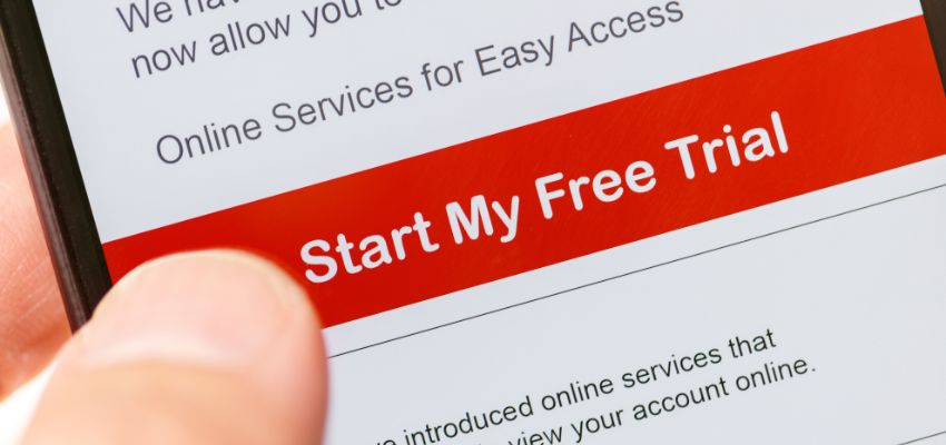 Employee uses DocuSign free trial to sign a digital contract.